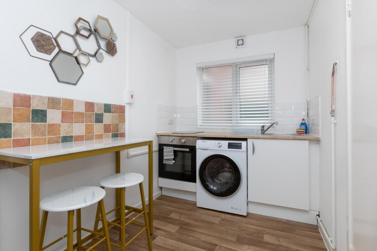 1 Bedroom Apartment With Free Parking Weymouth Dış mekan fotoğraf